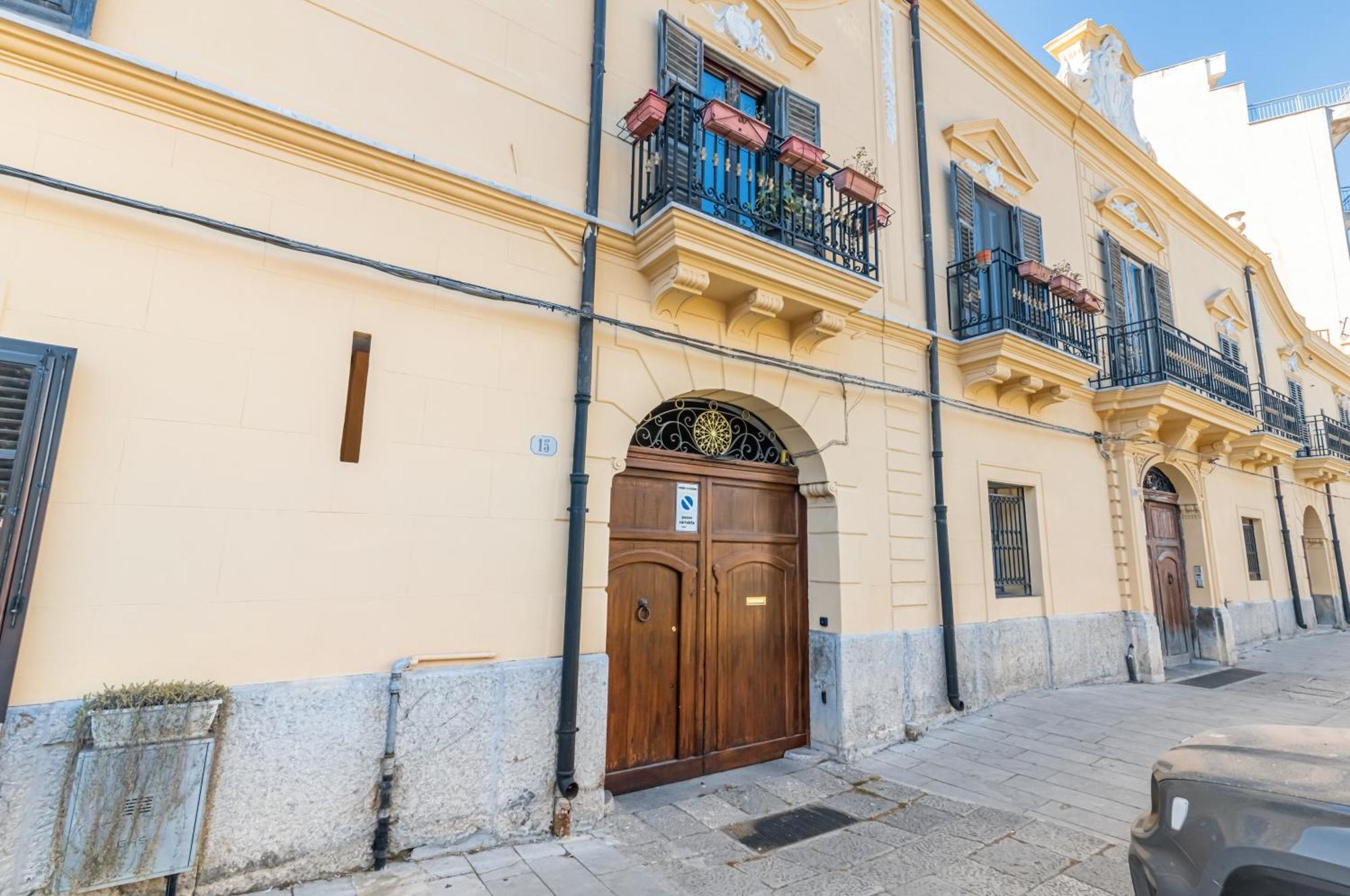 Piazza Indipendenza Loft & Rooms Palermo Eksteriør bilde