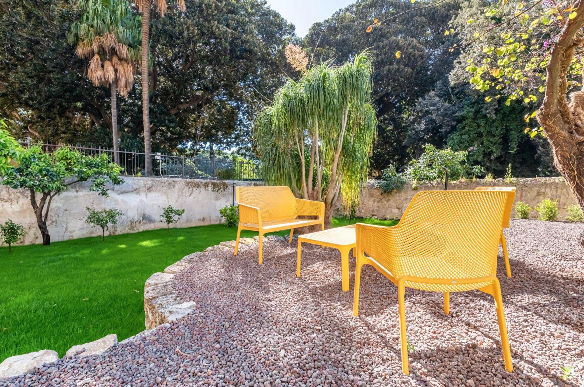 Piazza Indipendenza Loft & Rooms Palermo Eksteriør bilde